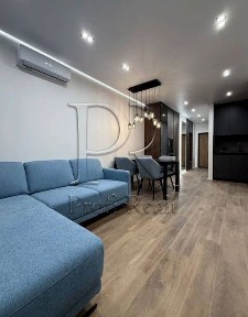 3к. к-ра 77м2 Варшавський-3/Варшавский. Дизайн. ремонт. Генератор.