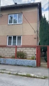 Продається будинок у центрі м. Берегове