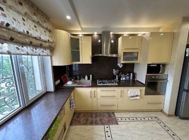 Продажа ! 4к. кв. Намыв ! С ремонтом !