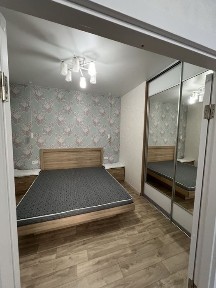 Сдам евро двушку на Каманина 48 жемчужина свет не отключают !