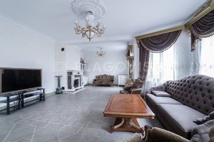 Васильков Дом 360,0м. кв. 10 соток