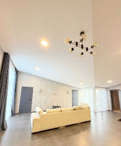 Дім с. Нові/Старі Петрівці