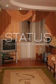 Продаж двокімнатної квартири в цегляному будинку.