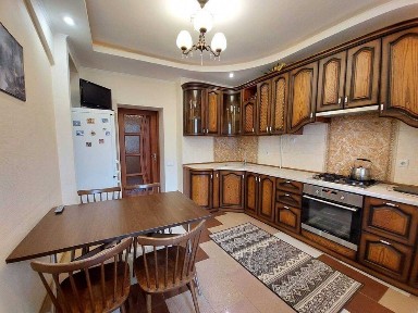 Оренда 3-к квартири на Вишеньці