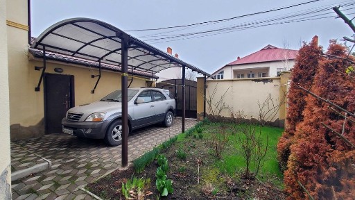 Продам дом в Червоном хуторе.