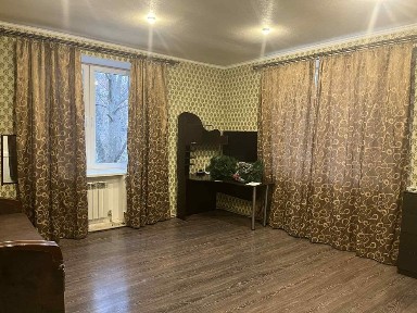 Квартира з автономним опаленням.