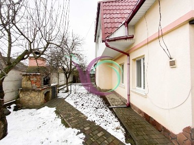 Продаж Частини Будинку в районі Красного!