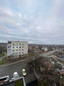 2-кімнатна квартира в цегляному будинку з видом на місто