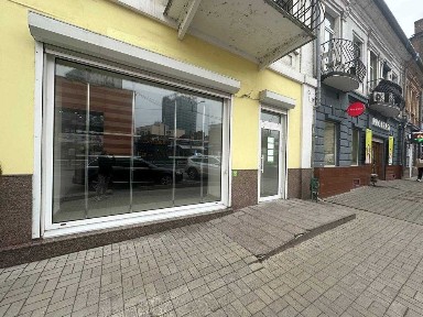 Магазин\ послуги на червоній лінії, був банк