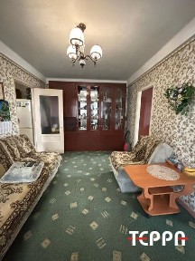 Продаж 3-кімнатної квартири, Космос