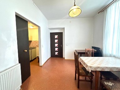 Продається 2 кімнатна простора квартира в м. Стрий.