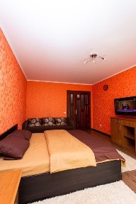 Центр. Вул. Родини Барвінських. Власник. Квартира подобово