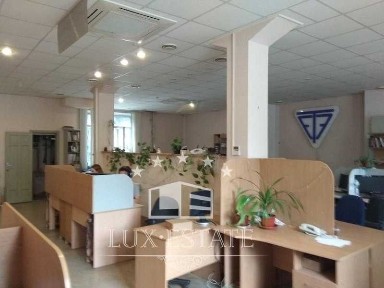 Продажа помещения 680 м2, м. Научная ул. Чичибабина, Харьков