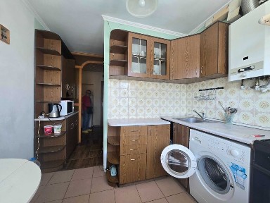 оренда квартири Львів вул. Черемшини (Личаківська). Поверх 2. Вільна