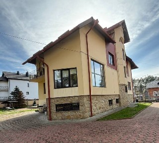 Продаж затишного будинку у Брюховичах