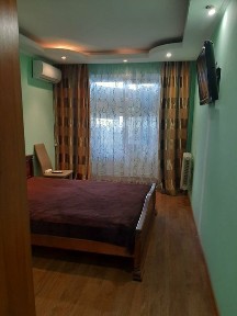 Ещё свободна, в центре города, на Льва Толстого