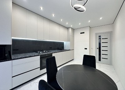 Здам в оренду гарну однокімнатну ЖК Фемелі Плаза центральна частина