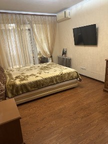 Собственник. Сдам 1 комн. Квар. пр. Небесной Сотни ( ( Школьный) 50 кв. м