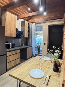 Світло 24/7. Будинок центр на 2-х з великим ліжком рн ХНУВС.