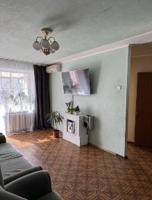 3к. Космос. Цегляний будинок. 4 поверх.