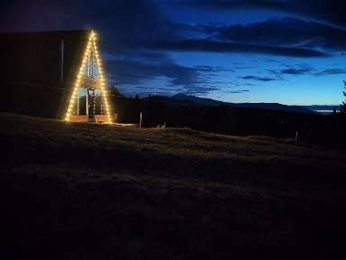 Будинок в горах. Відпочинок в Карпатах.