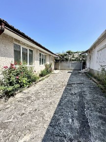 Продаж житлового будинку, житловий будинок