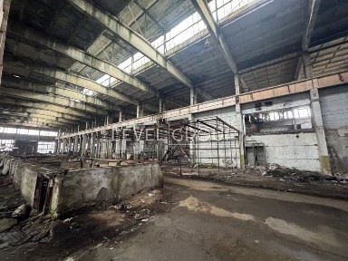 Виробнича база з жд гілкою