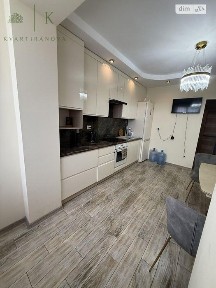 Продам 2-кім. квартиру, ЖК вул Наукова 2д З Ремонтом!