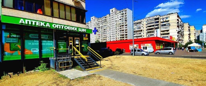 Супер локация. Проходняк. Вишняковская 12. Огромный поток людей.