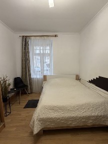 Ужгородська 2,центр міста, площа Ринок опернийфорум жд вокзал