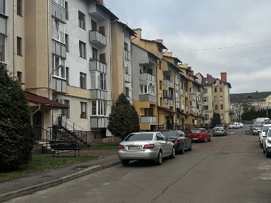 Продам 2ярусну квартиру по вул. Шептицького 16