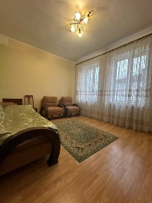 Терміново! Продам 2 кімнатну високогабаритку у м. Шептицький!