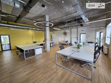 Продаж офісного приміщення 1900 кв. м. на 1 поверсі на вул. Марка Безручка 24, п'ятиповерхова будівля • ID 33412041