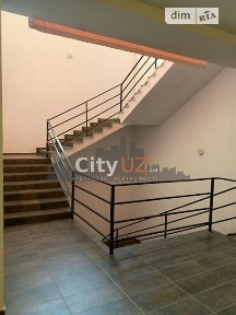 Продаж офісного приміщення 240 кв. м. на 2 поверсі на пл. Корятовича 1, триповерхова будівля • ID 31213992