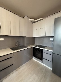 Супер ціна! 1-кімнатна квартира біля озера!