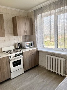 Оренда однокімнатної квартири у Комунарському р-ні (Космічна 22а)