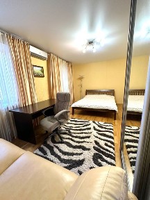 Днепр, Джинчарадзе пер.