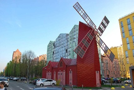 СДАМ ! СОВРЕМЕННУЮ 1 км., 40 кв, в Комфорт Тауне.