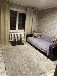 Сдам 2 -х комнатную в районе крытого рынка