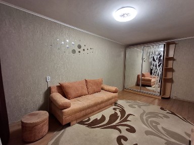 Оренда 1 кім красотки на ПЗР