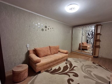 Оренда 1 кім красотки на ПЗР