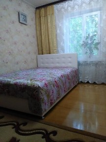 Квартира на Бажана біля метро. Рієлторам не турбувати