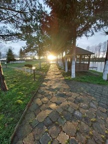 Ресторан / Готель / Відпочинковий комплекс / Територія площею 9 ГЕКТАР