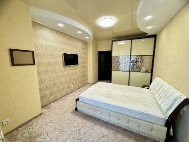 Продажа 3-комнатной квартиры 88 м², Симферопольская ул.