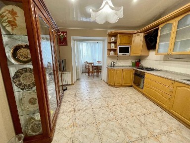 Продаж 5-кімнатної квартири 140 м², Ливарна вул.