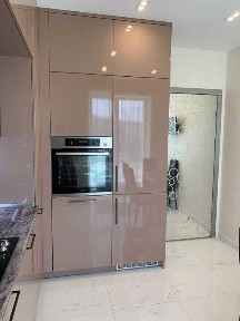 Продажа 2-комнатной квартиры 67 м², Славы бул.