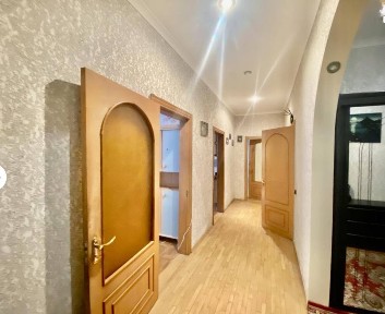 Продажа 3-комнатной квартиры 105 м², Екатеринославский бул.