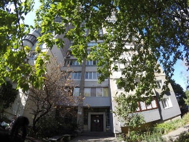 2-кімнатна біля метро Лівобережна, оренда. Заїдждай і живи!