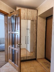 Оренда 1 км. кв. вул. ІНезалежності, Центр, автономне опалення