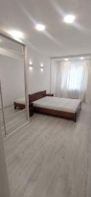 Оренда 2-кім. квартири в новобудові неподалік центру